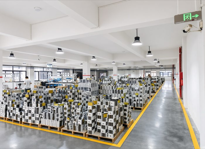 Electrical component factory warehouse in Liushi, China